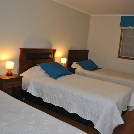 טמוקו Hostal Iros מראה חיצוני תמונה