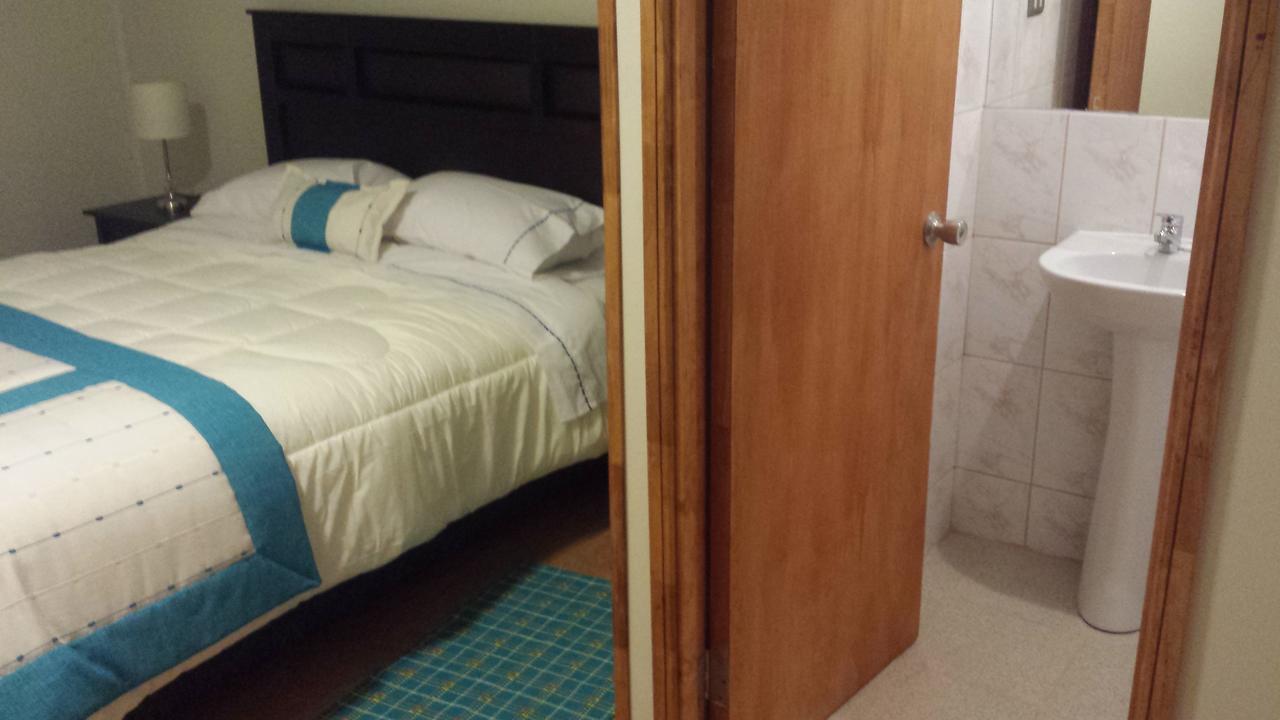 טמוקו Hostal Iros מראה חיצוני תמונה